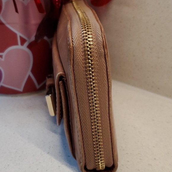 Chloe Lily Long Wallet 💯 % authentic!! - Picture 5 of 10